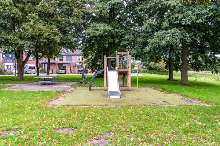 Photo 31 of Grasmeent 14