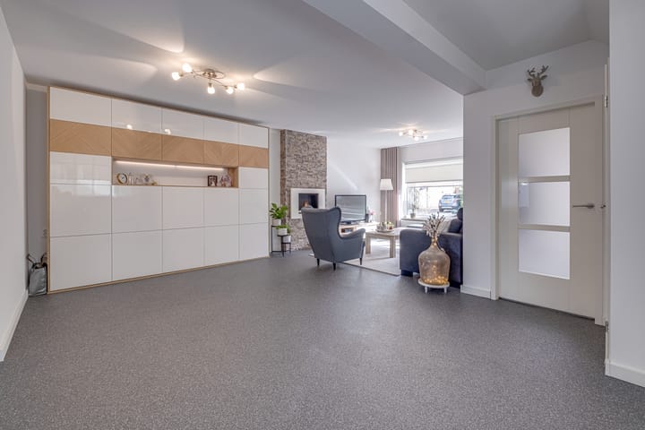 Photo 10 of Burg. Hausmansstraat 9