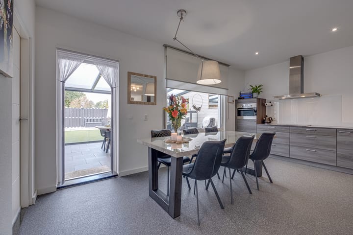 Photo 17 of Burg. Hausmansstraat 9