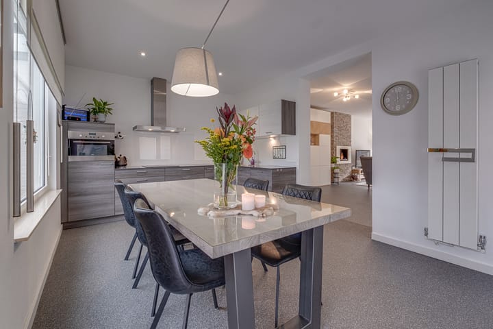 Photo 18 of Burg. Hausmansstraat 9