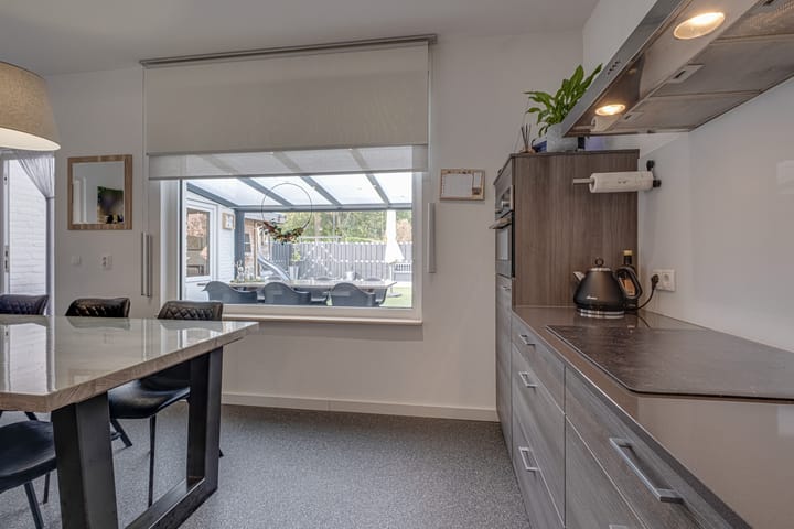 Photo 21 of Burg. Hausmansstraat 9