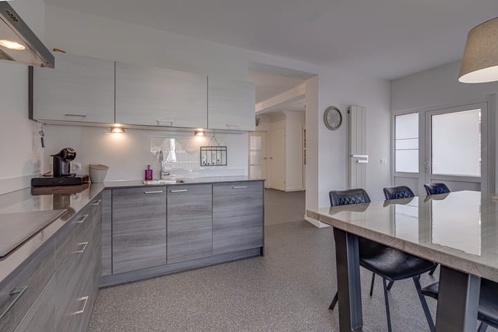 Photo 20 of Burg. Hausmansstraat 9