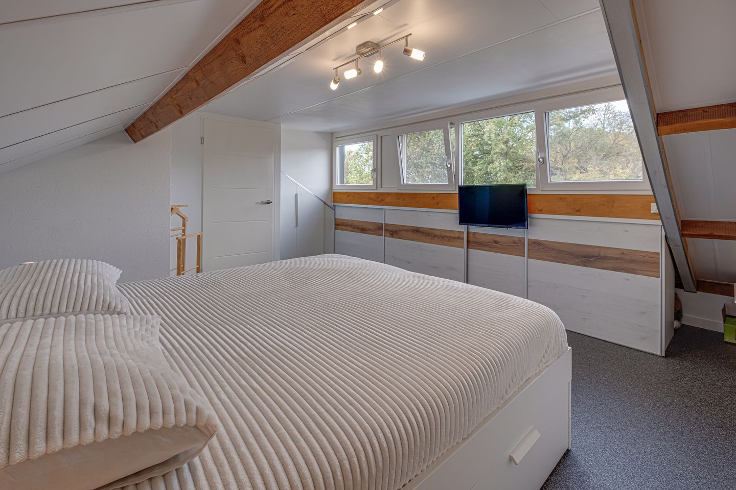 Foto 40 van Burg. Hausmansstraat 9