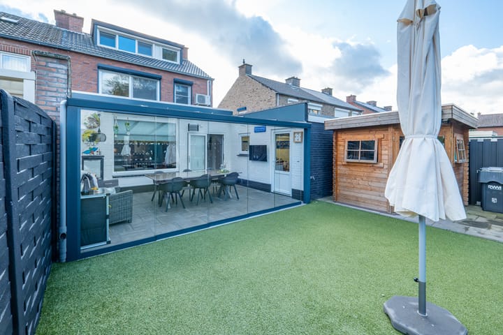 Photo 42 of Burg. Hausmansstraat 9