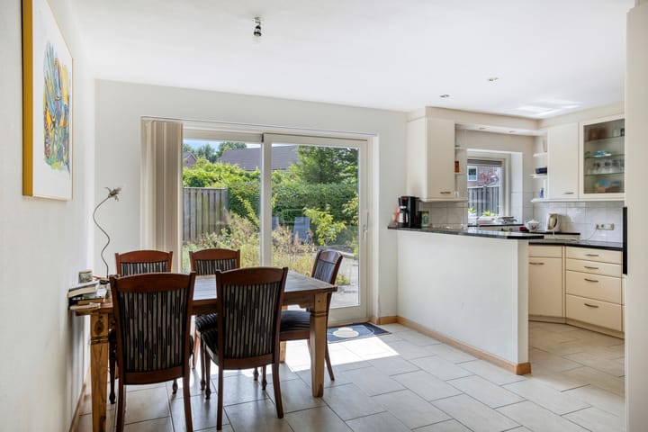 Photo 12 of Marjolein 6