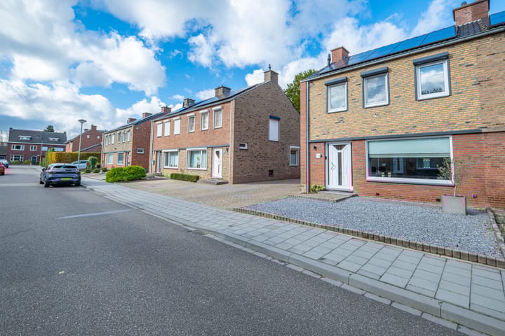 Photo 50 of Burg. Hausmansstraat 9