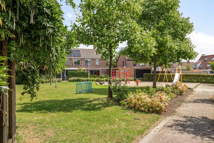 Photo 38 of Marjolein 6