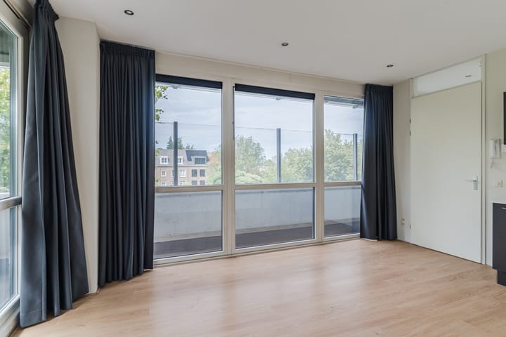 Photo 6 of Hertog Hendrik van Brabantplein 17-R