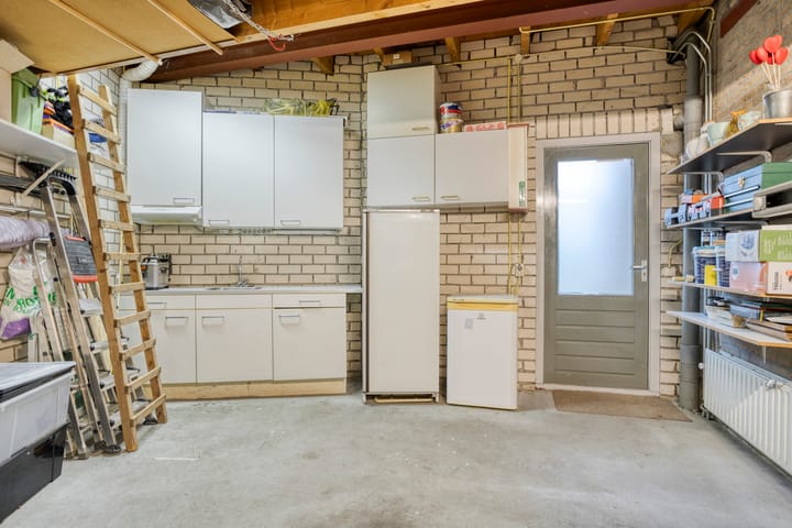 Photo 35 of Ekster 20