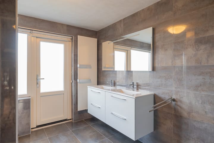 Photo 30 of Vincent van Goghsingel 10