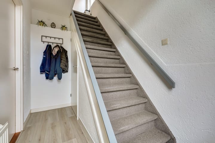 Photo 6 of Vanekerstraat 304