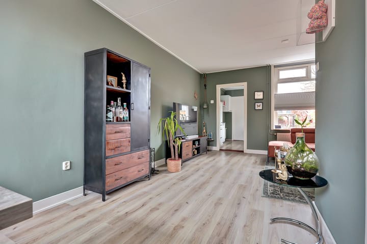 Photo 9 of Vanekerstraat 304