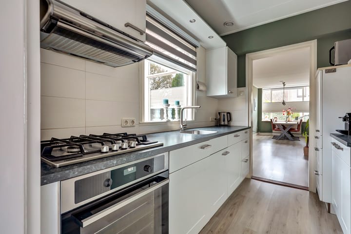 Photo 13 of Vanekerstraat 304