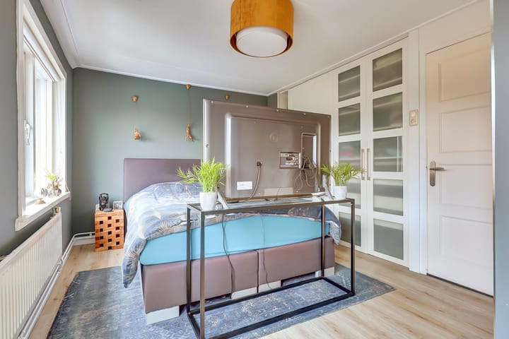 Photo 16 of Vanekerstraat 304