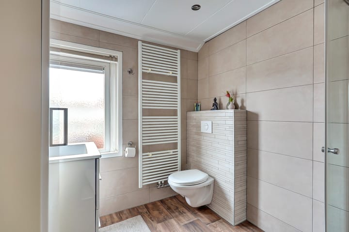 Photo 20 of Vanekerstraat 304