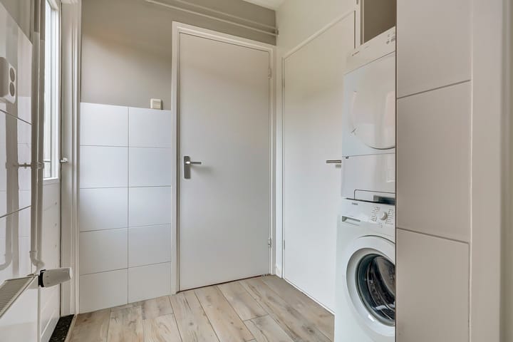 Photo 24 of Vanekerstraat 304