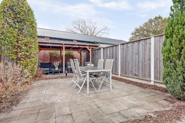 Photo 28 of Vanekerstraat 304