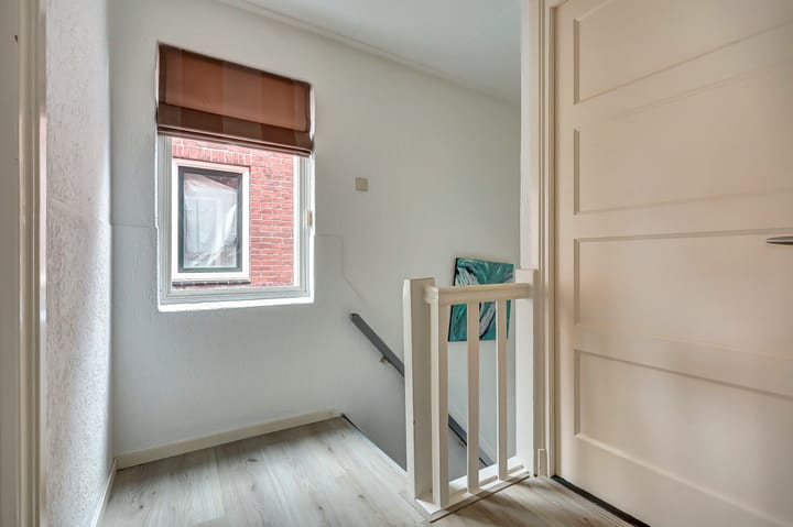 Photo 15 of Vanekerstraat 304