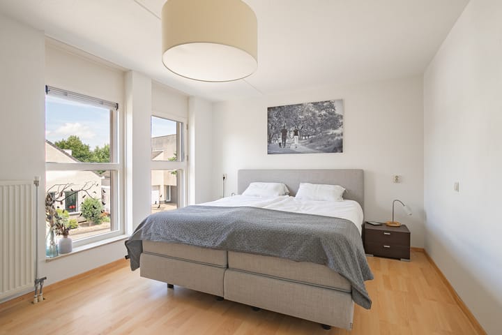 Foto 13 van Aronskelk 67