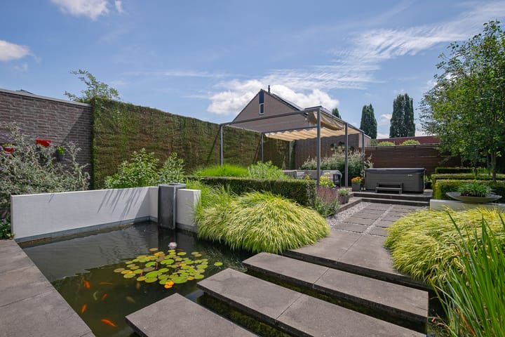 Foto 25 van Aronskelk 67