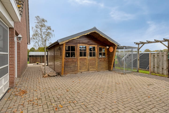 Photo 42 of Hoebertweg 13