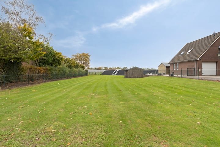 Photo 44 of Hoebertweg 13