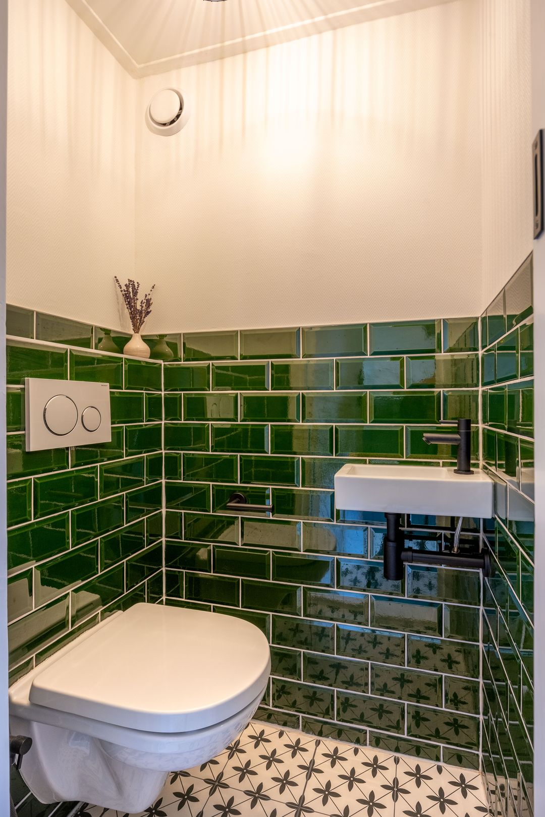 Photo 13 of Curaçaostraat 159