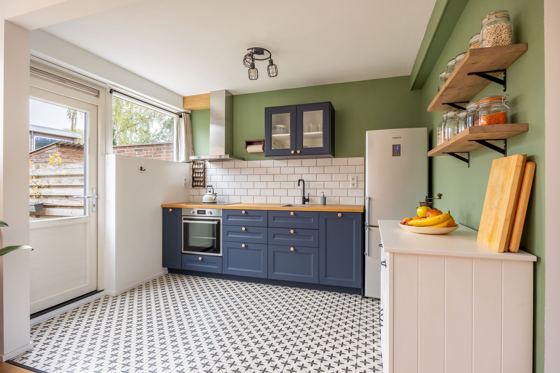 Photo 15 of Curaçaostraat 159