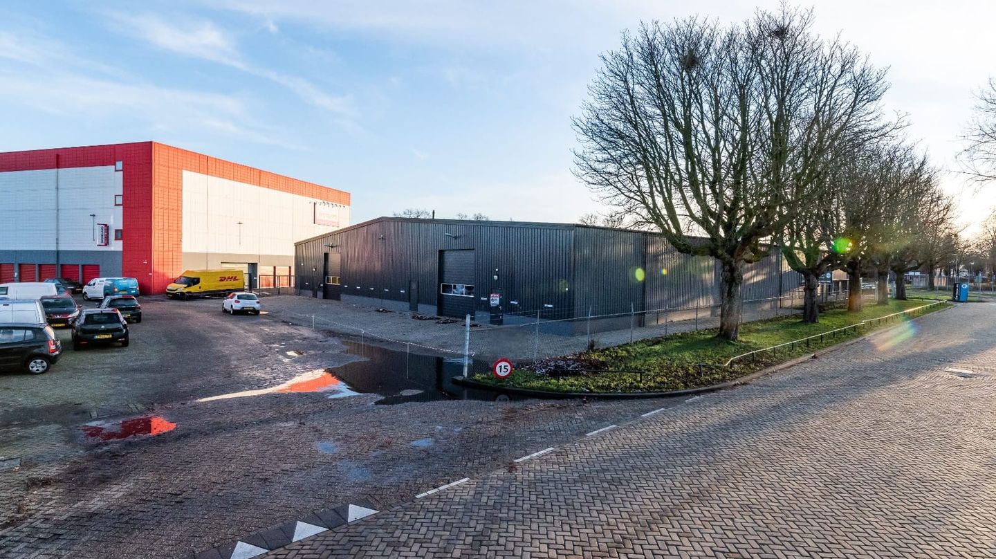 View photo 2 of Trekpot 2