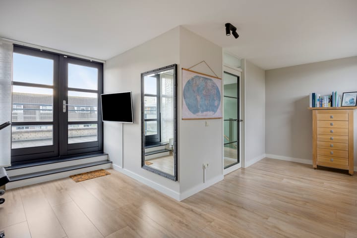 Foto 32 van Noordeloosstraat 85