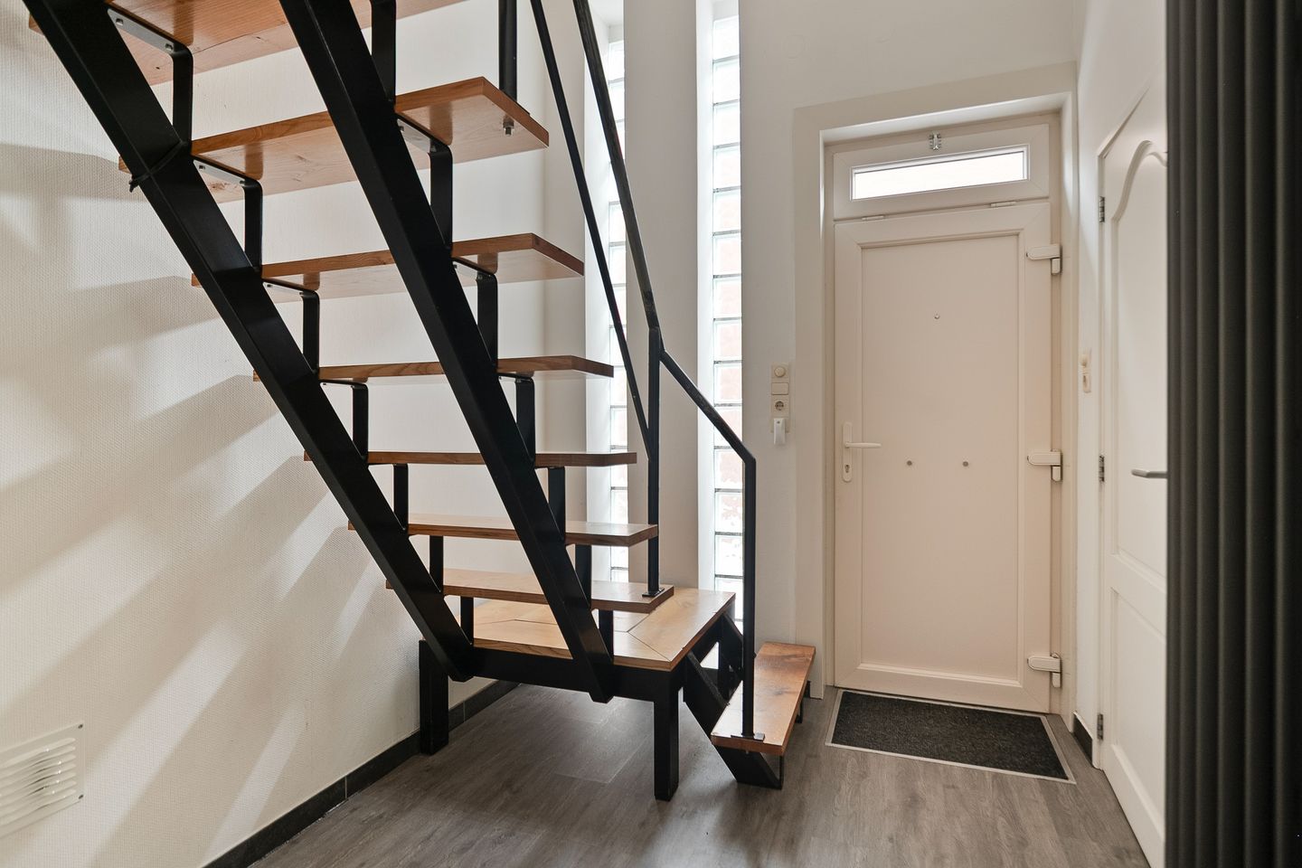 Foto 4 van Koninginnestraat 9