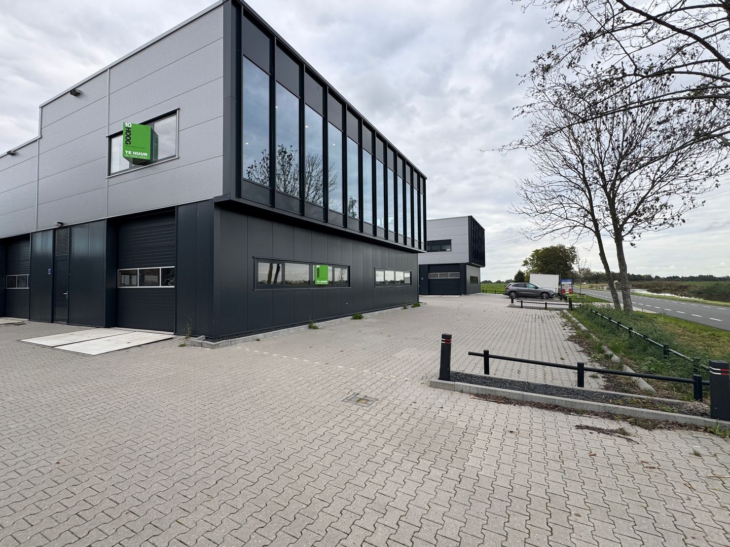 Bekijk foto 1 van Conradsweg 26