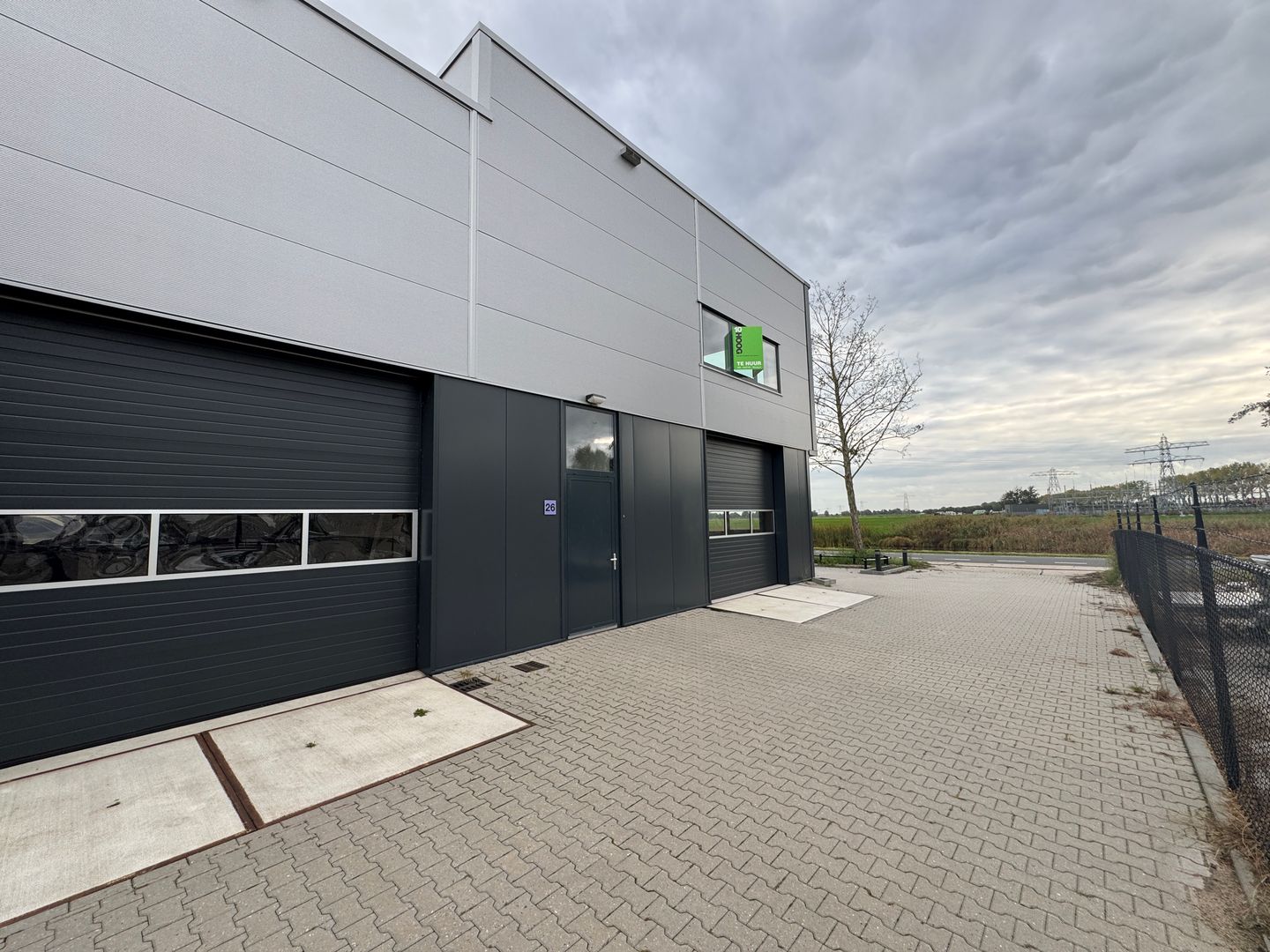 Bekijk foto 5 van Conradsweg 26