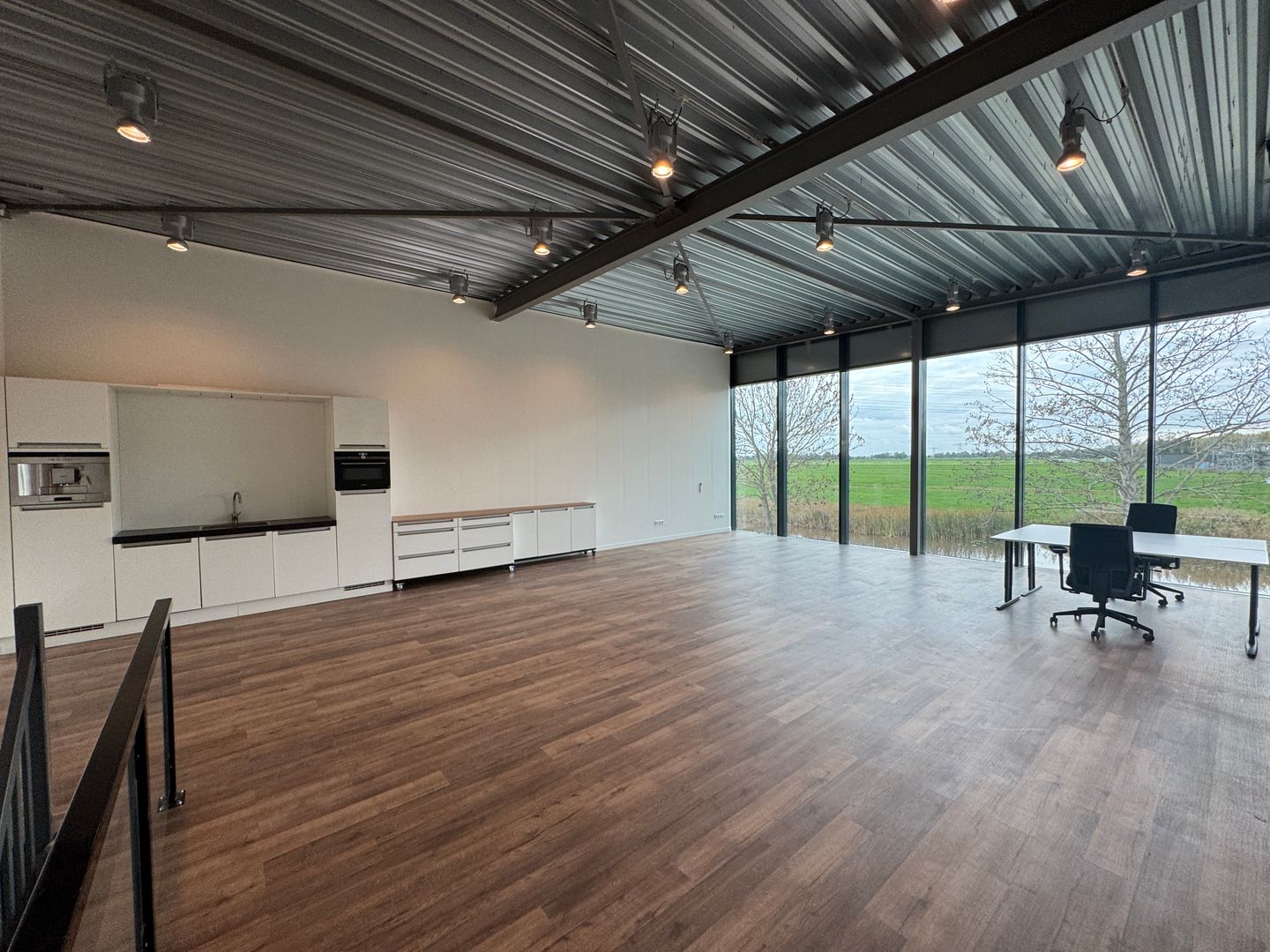 Bekijk foto 3 van Conradsweg 26