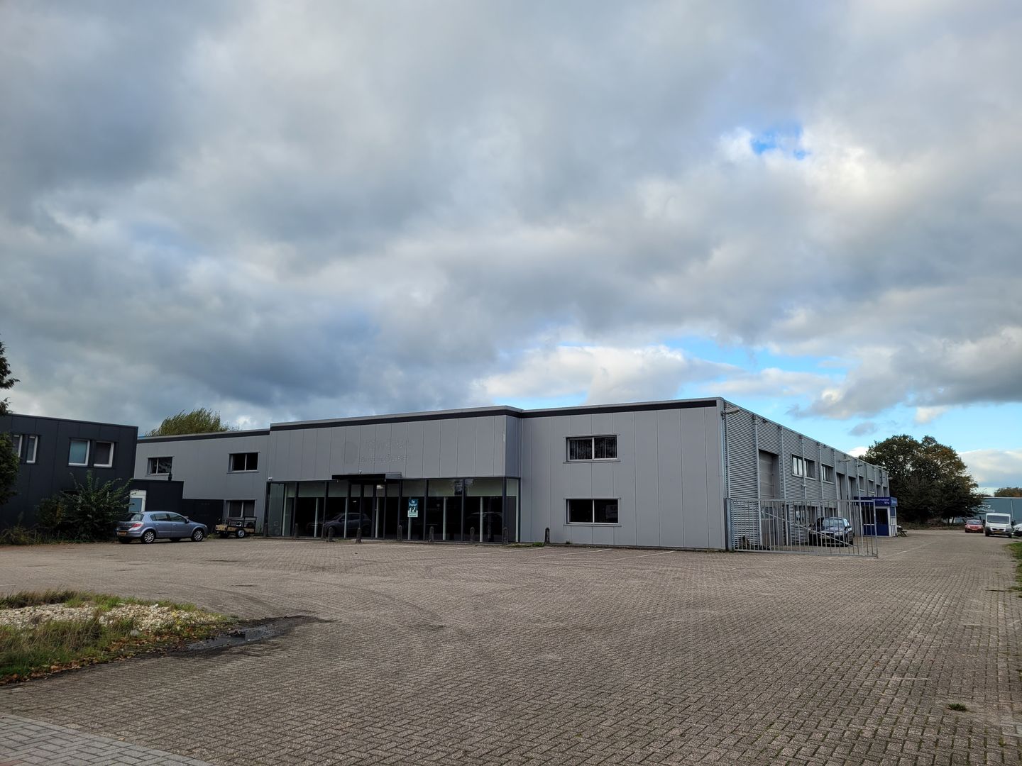 View photo 2 of Industrieweg 57