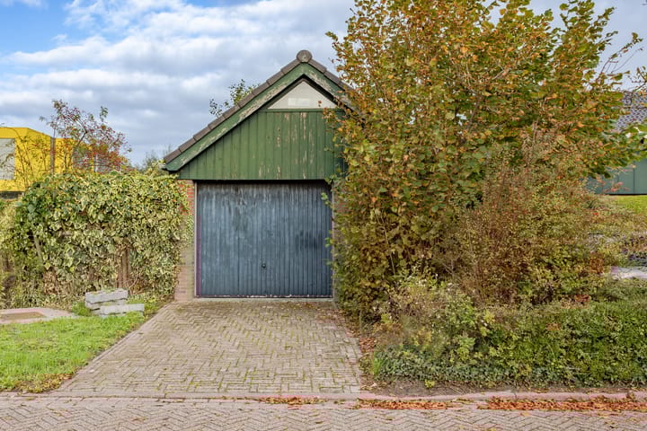 Photo 4 of Dr. C.J.K. van Aalstweg 17