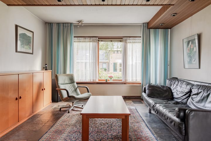 Photo 11 of Dr. C.J.K. van Aalstweg 17