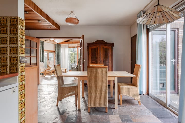 Photo 13 of Dr. C.J.K. van Aalstweg 17