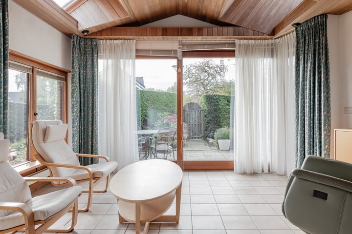 Photo 19 of Dr. C.J.K. van Aalstweg 17