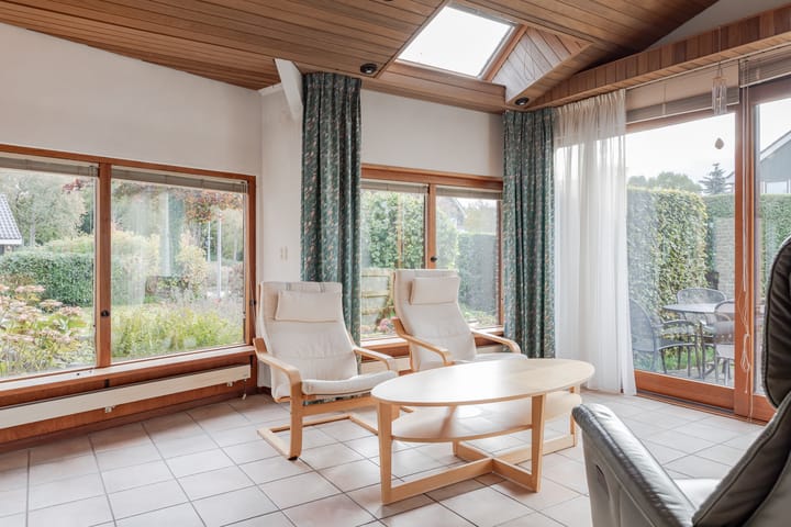 Photo 21 of Dr. C.J.K. van Aalstweg 17