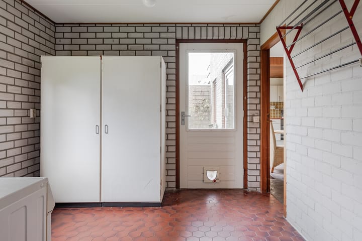 Photo 22 of Dr. C.J.K. van Aalstweg 17