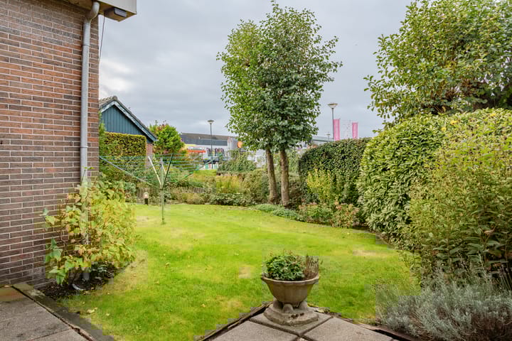 Photo 46 of Dr. C.J.K. van Aalstweg 17