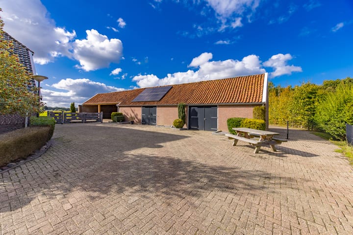 Foto 35 van Schoolstraat 8