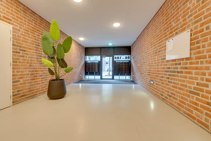 Foto 34 van Erich Salomonstraat 148