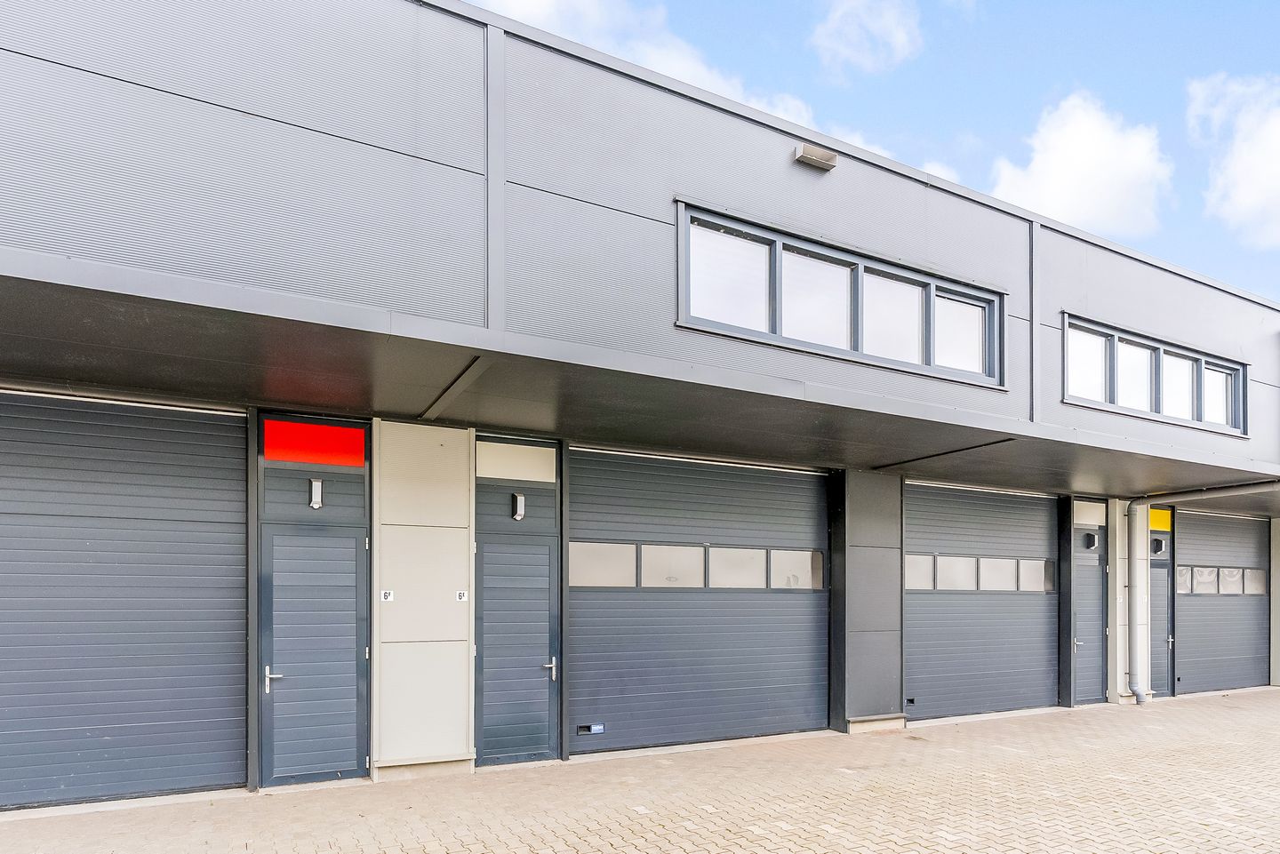 View photo 1 of De Tjonger 6-E