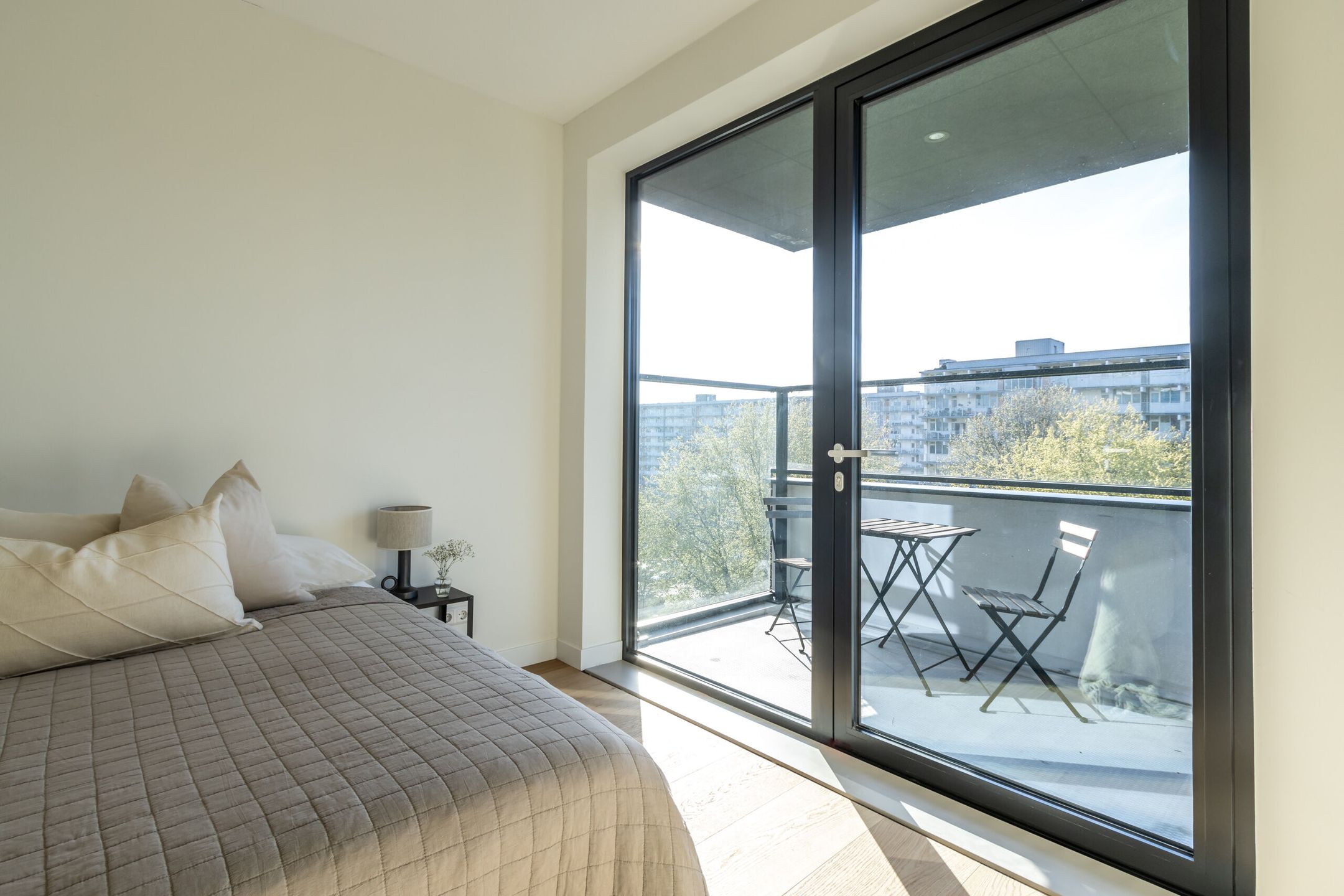 Foto 20 van Frame Building