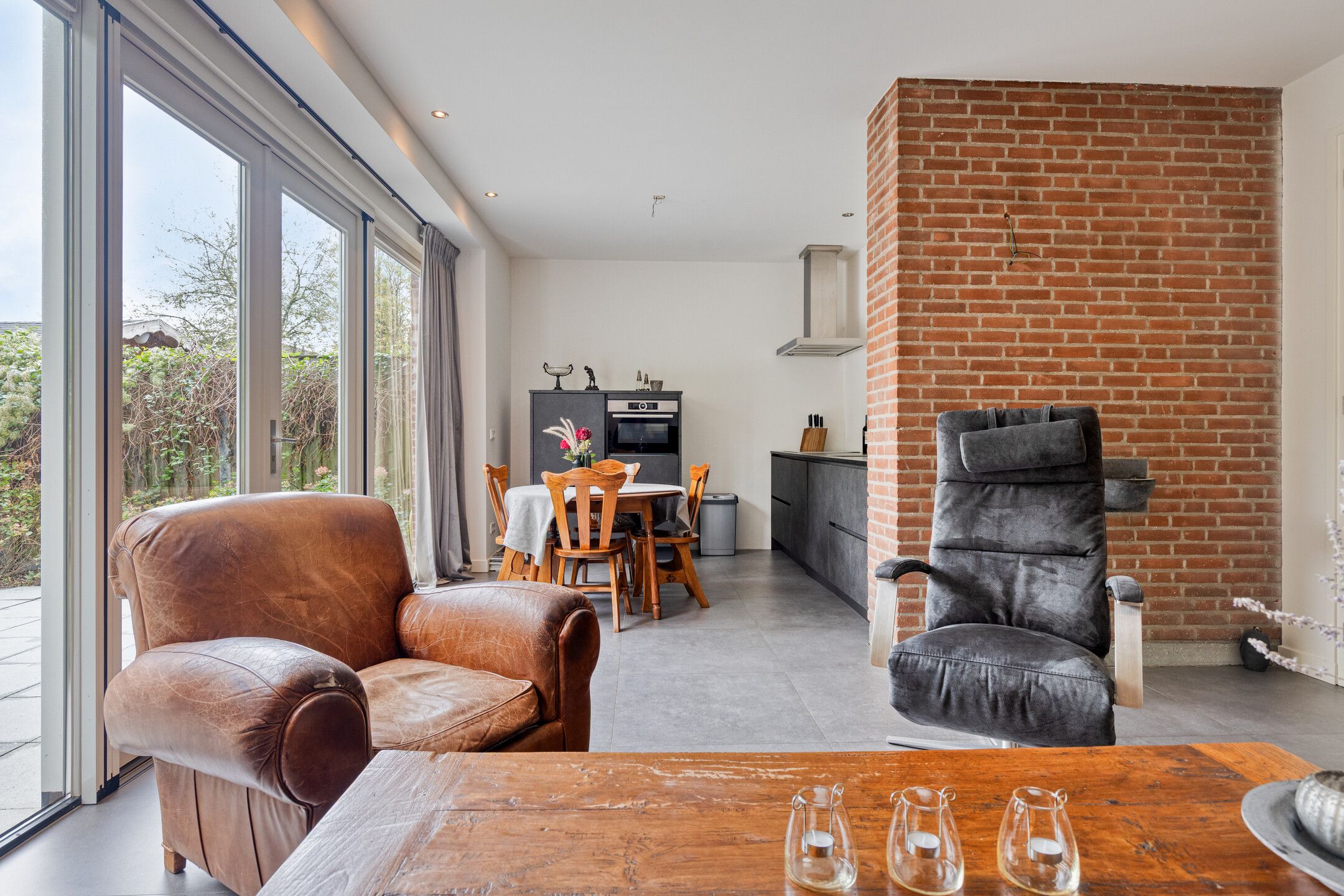 Foto 6 van mgr. Bekkersplein 8