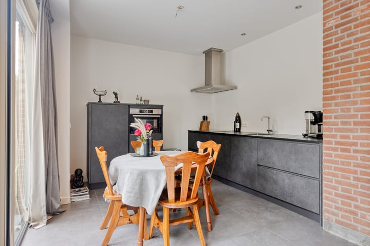 Foto 7 van mgr. Bekkersplein 8