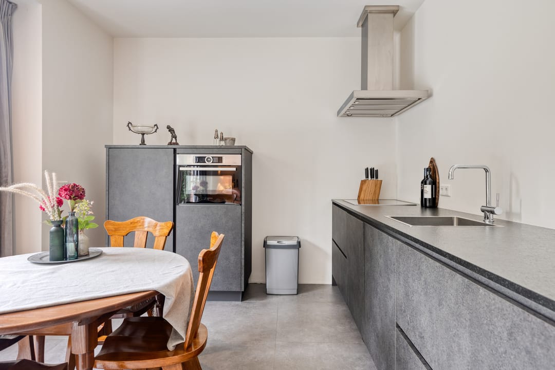 Foto 8 van mgr. Bekkersplein 8