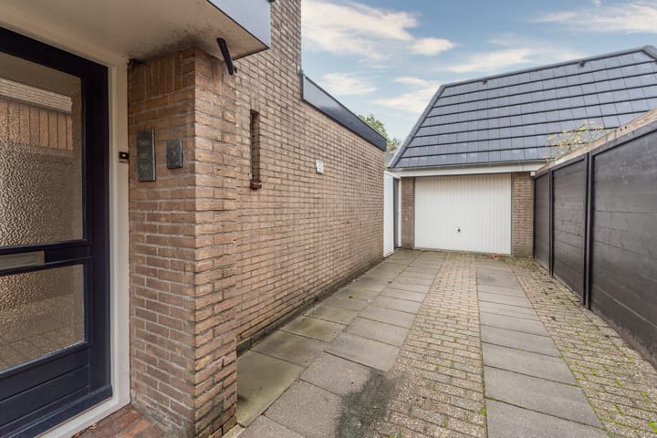 Foto 10 van Van Oldenbarneveltstraat 3